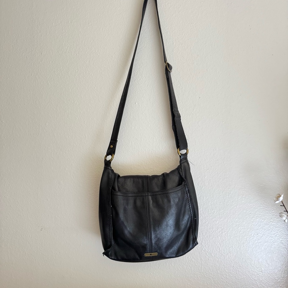 Lucky Brand 100% Black Leather Tote / Crossbody with studs - Picture 10 of 16